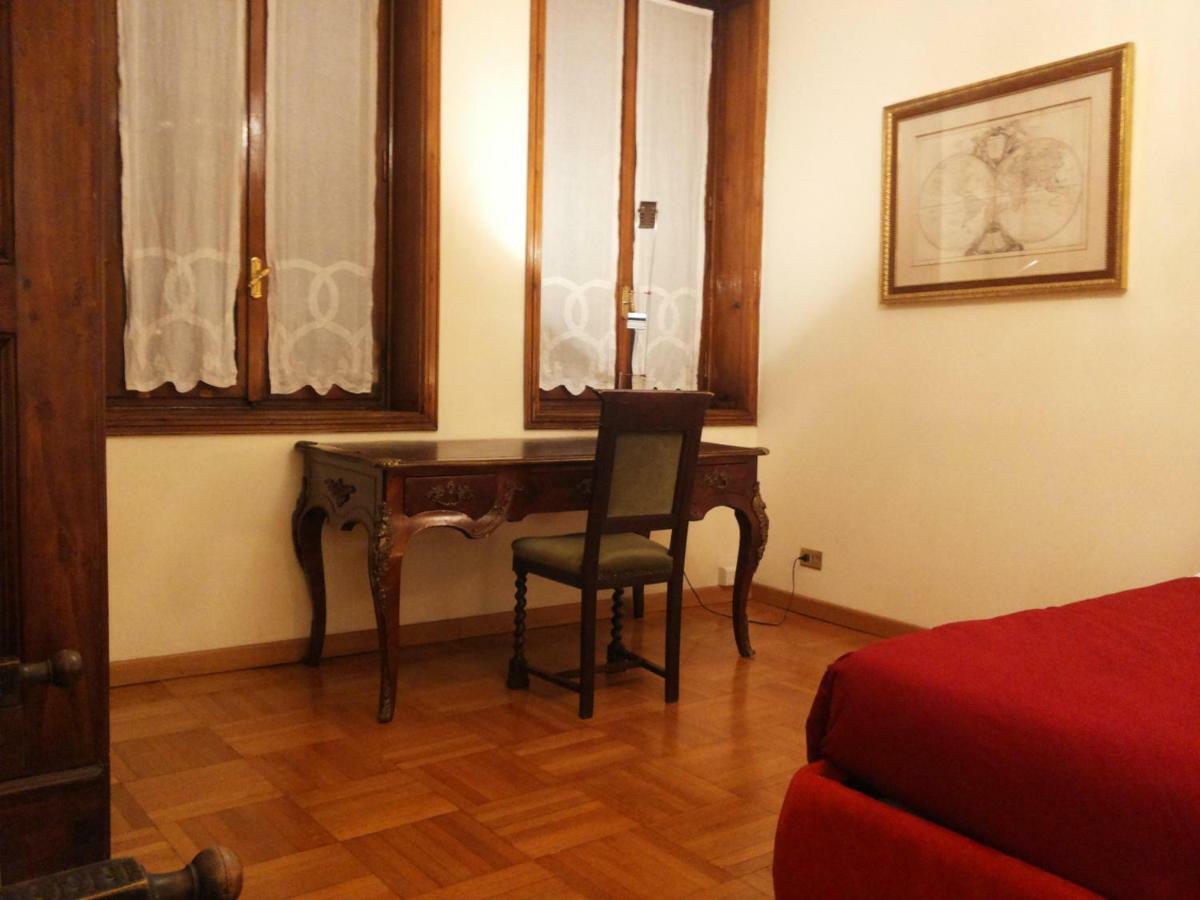 Piazza Duomo Apartment Milánó Kültér fotó